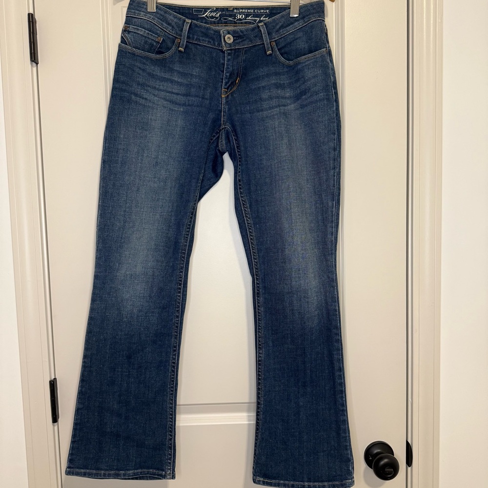 Levi’s Skinny Curve Boot Cut